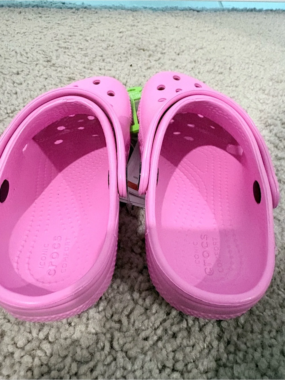 CROCS Kids Classic Clog in Bright Pink